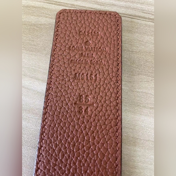 LV Initiales 40mm Reversible Belt - Picture 10 of 13